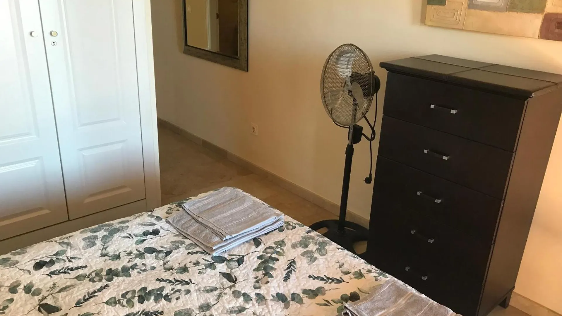 3 Bedroom Apartment, Duquesa, Spain San Luis de Sabinillas Spagna